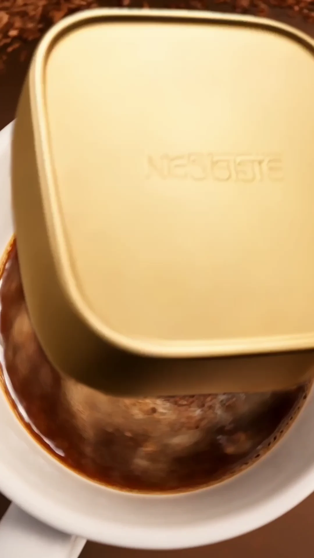 NESCAFÉ GOLD — frame 3